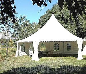 Просторный шатёр размером 65 кв. м на праздничной площадке